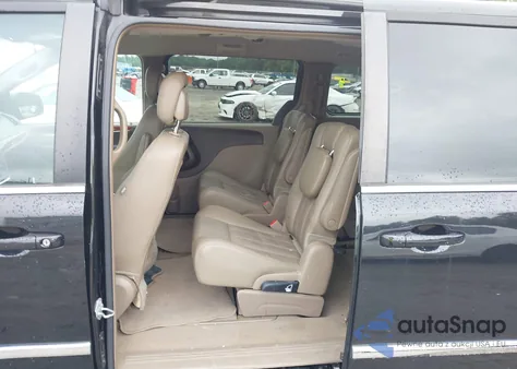 2016 Chrysler Town & Country Touring z USA, uszkodzony, nr VIN 2C4RC1BGXGR295459